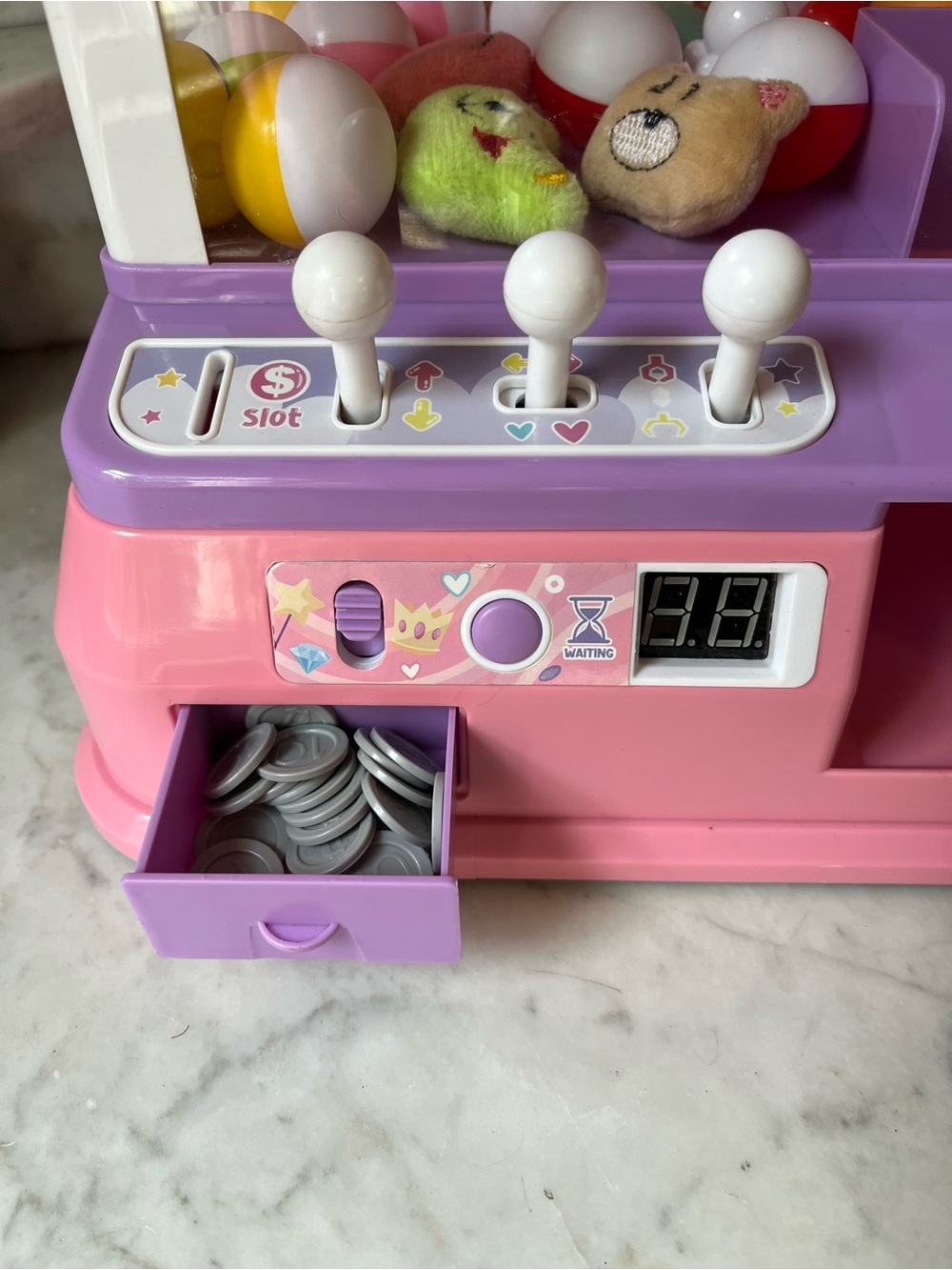 Mini Claw Machine Game - Picture 3 of 11